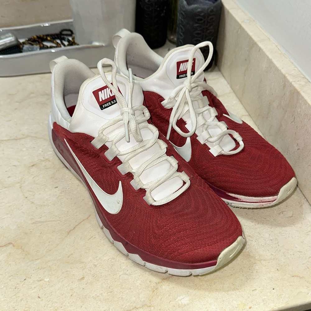 Nike Free 5.0 Trainers. Size 10. Maroon.
